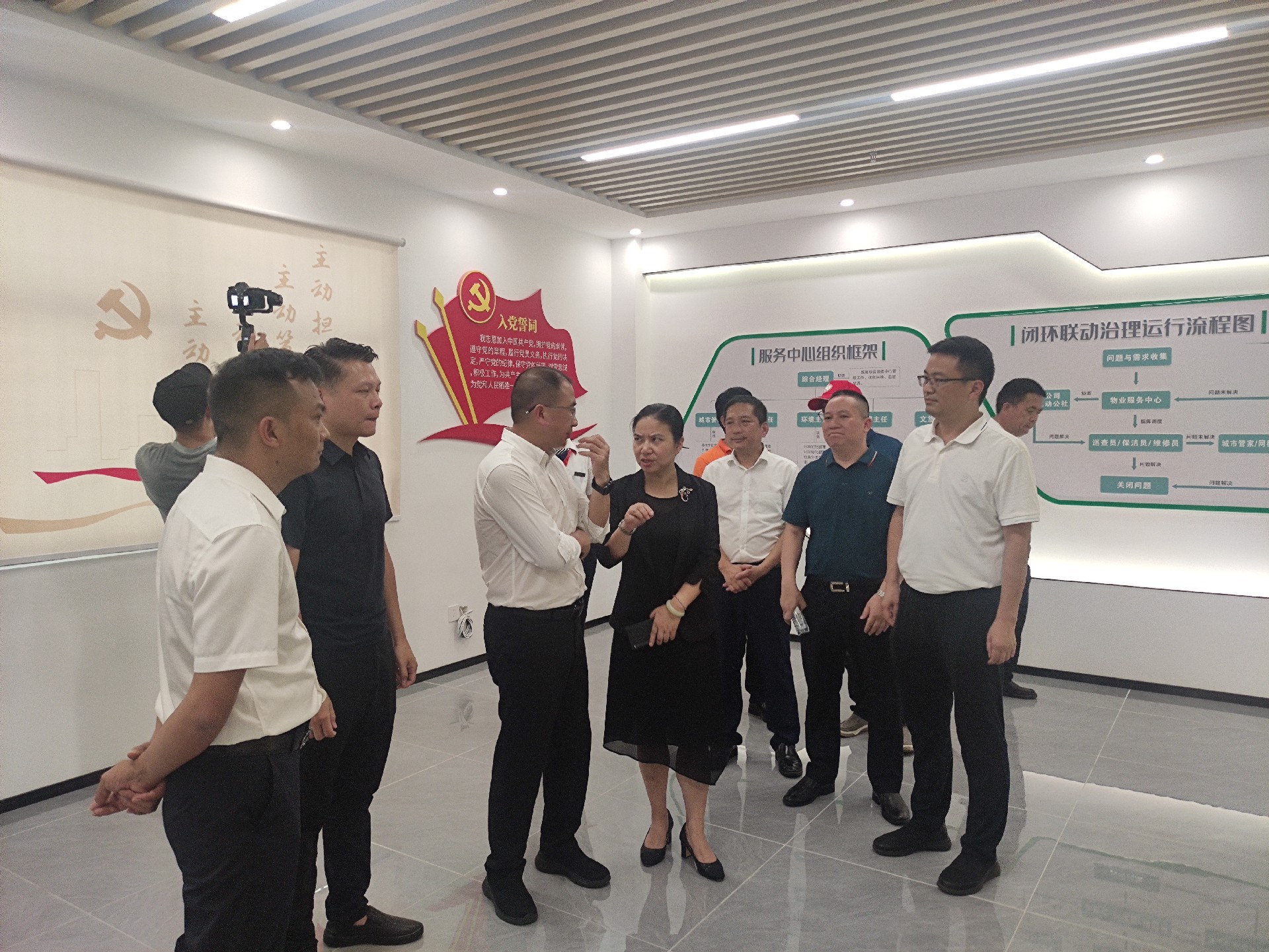 政府領導2.jpg